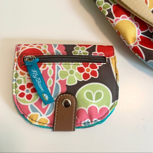LILY BLOOM Bright Floral Crossbody Bag - Picture 11 of 15